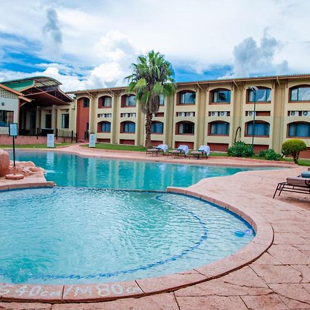M'Kango Golfview Hotel Lusaka Bagian luar foto