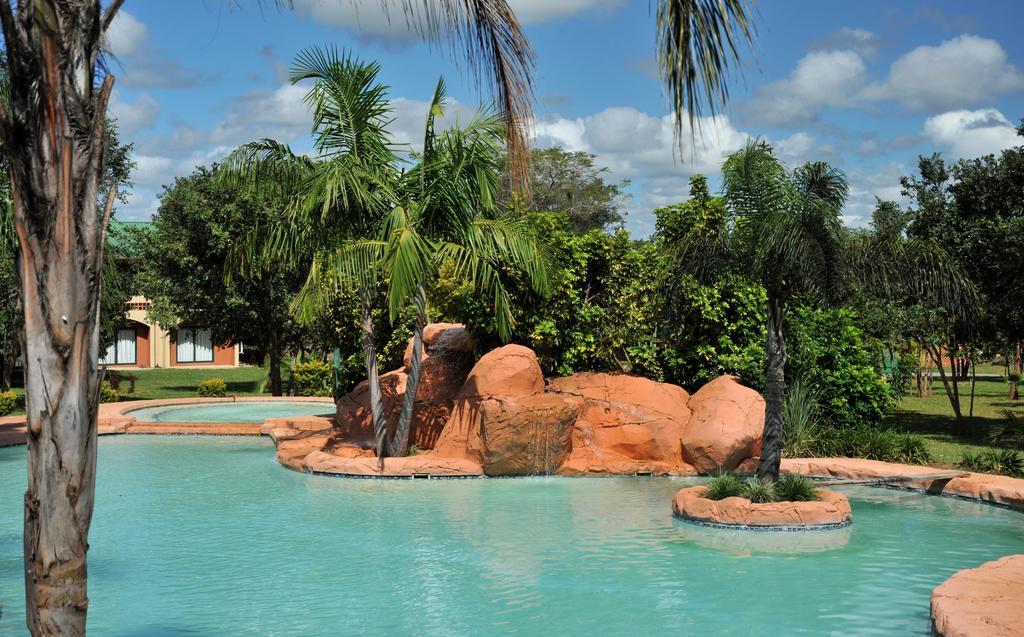 M'Kango Golfview Hotel Lusaka Bagian luar foto