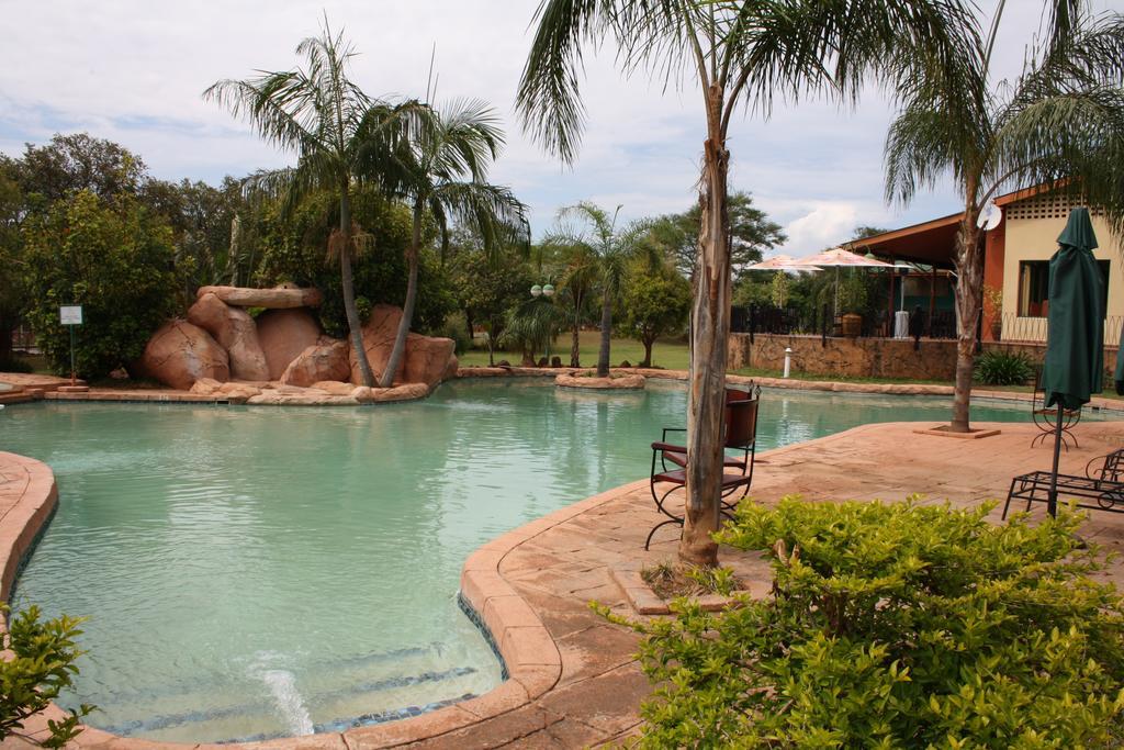 M'Kango Golfview Hotel Lusaka Bagian luar foto