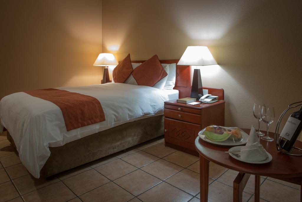 M'Kango Golfview Hotel Lusaka Ruang foto