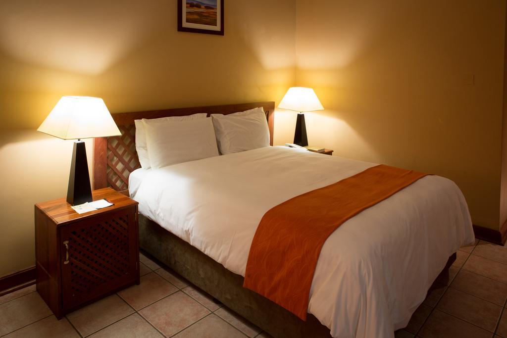 M'Kango Golfview Hotel Lusaka Ruang foto