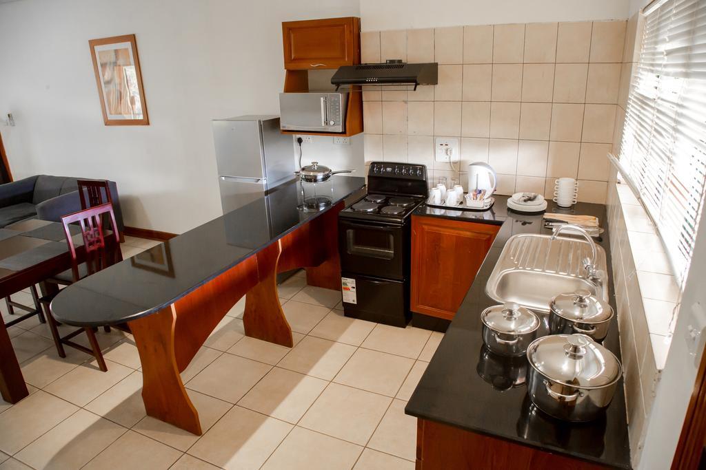 M'Kango Golfview Hotel Lusaka Bagian luar foto