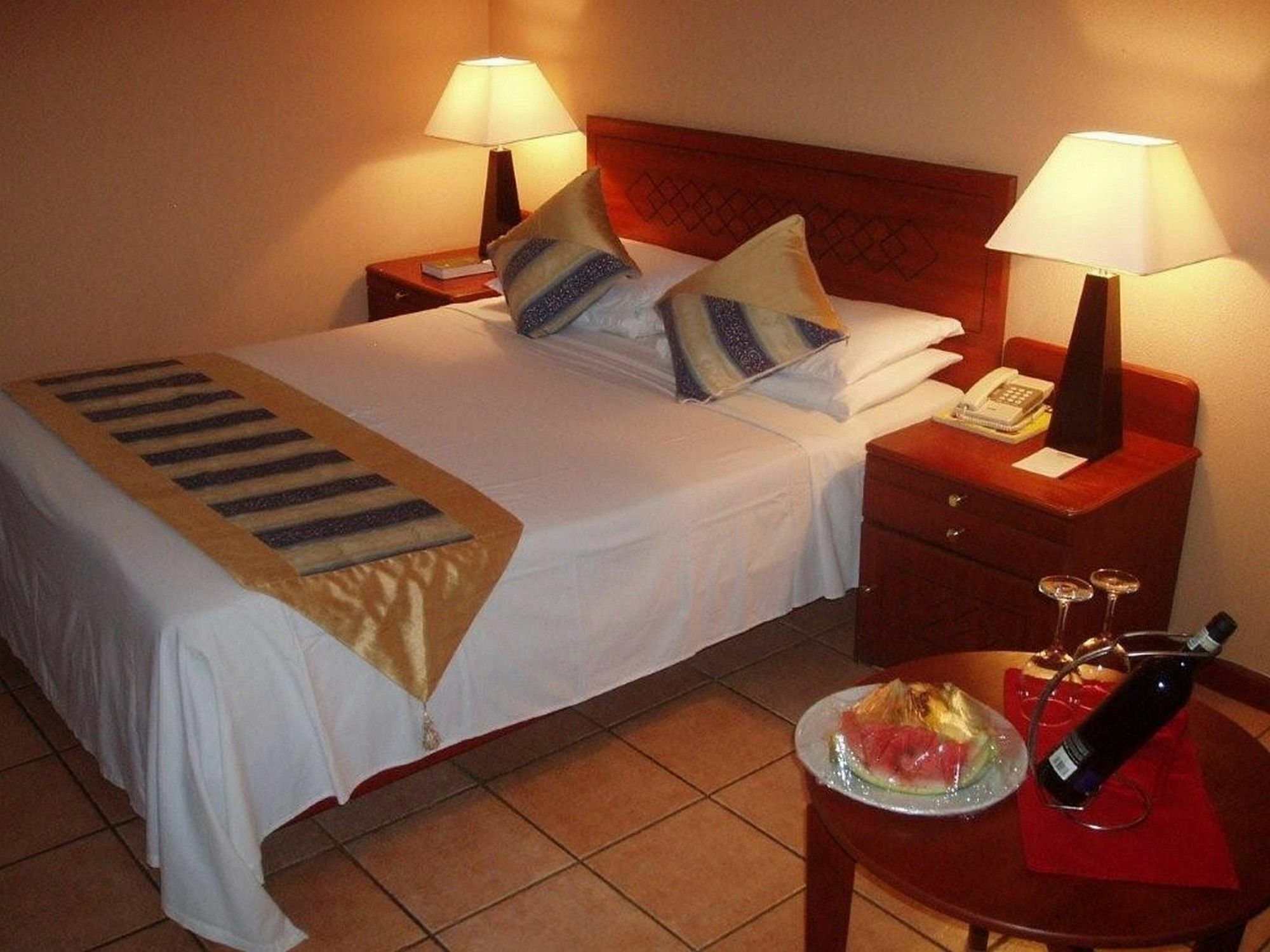 M'Kango Golfview Hotel Lusaka Bagian luar foto